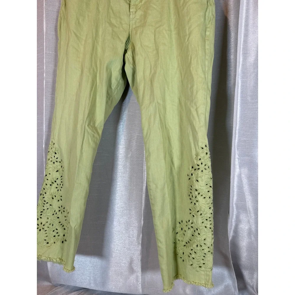 C Denim Est.‎ 1946 Curvy Jeans Size 14 Green Floral Cutout Raw Hem